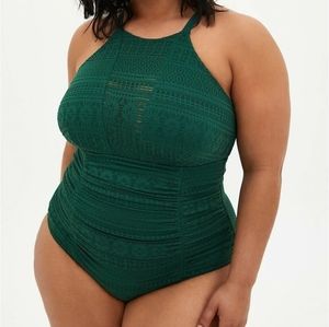 Torrid NWT Crochet Size O